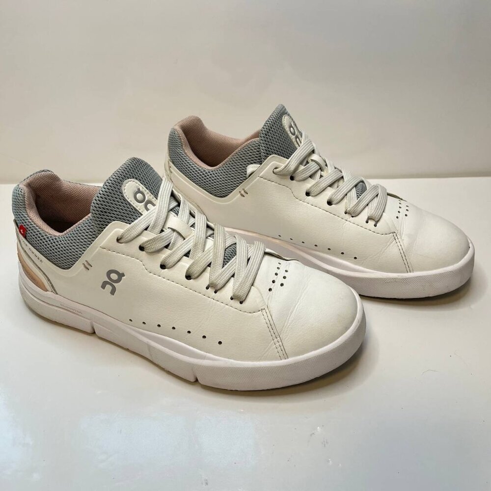 On Running “The Roger Advantage” Sneakers – White / Grey (US Women’s 5.5)